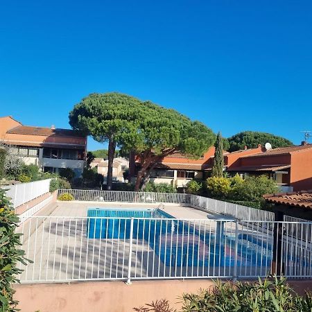 Charmant Studio Lumineux Avec Piscine Fréjus Buitenkant foto
