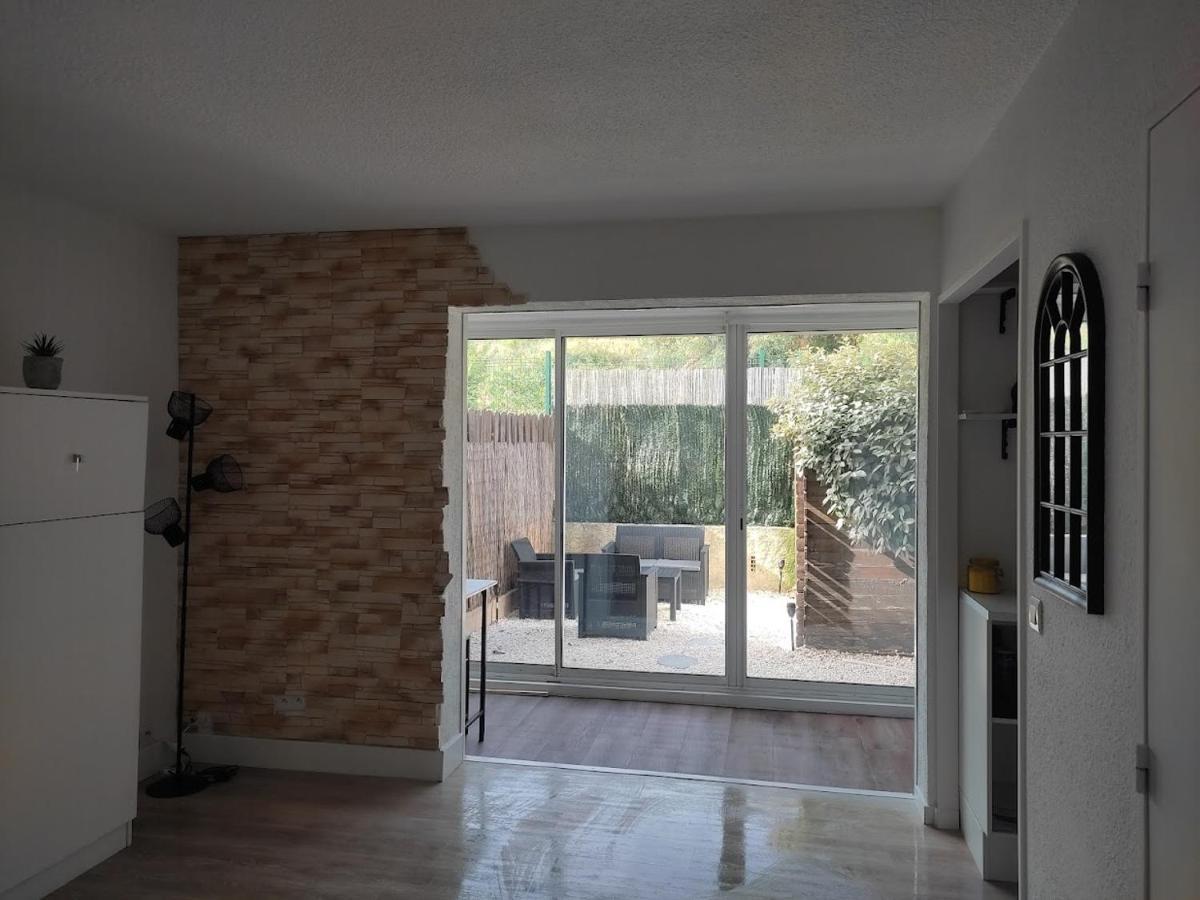 Charmant Studio Lumineux Avec Piscine Fréjus Buitenkant foto